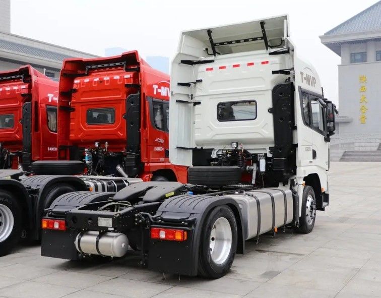 SHACMAN Container Tractor Truck X3000 4*2 Port Terminal Tractor 420hp CUMMINS Marca do motor
