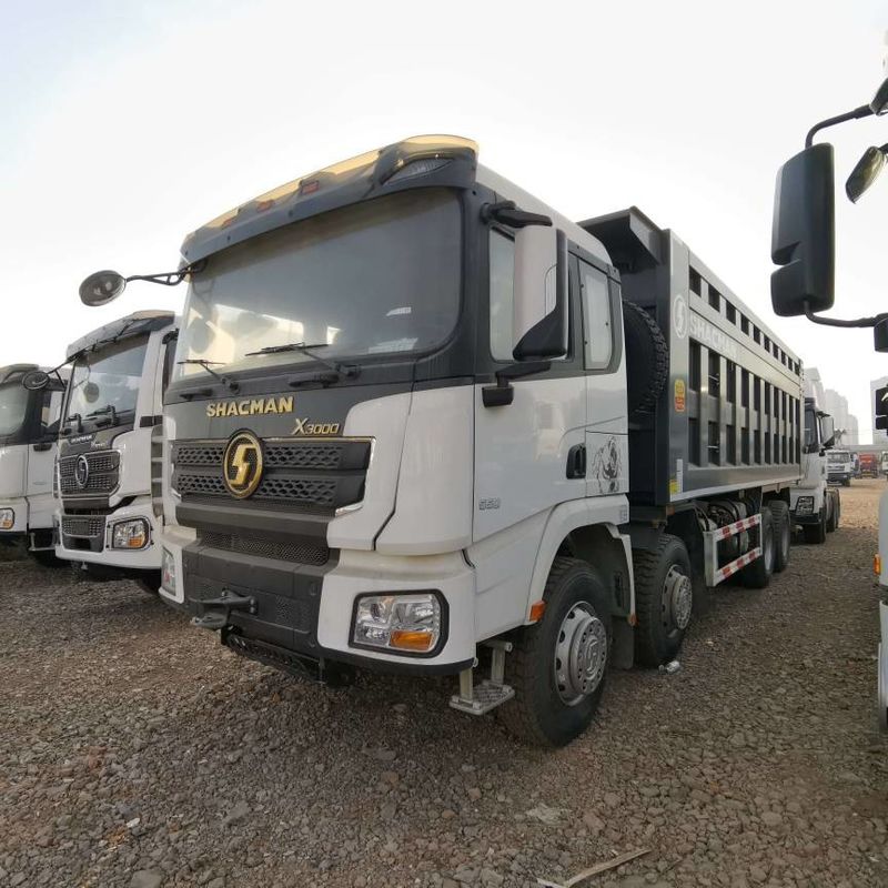 Caminhão pesado de 14 pés de altura equipado com freios aéreos e suspensão de viagem aérea
