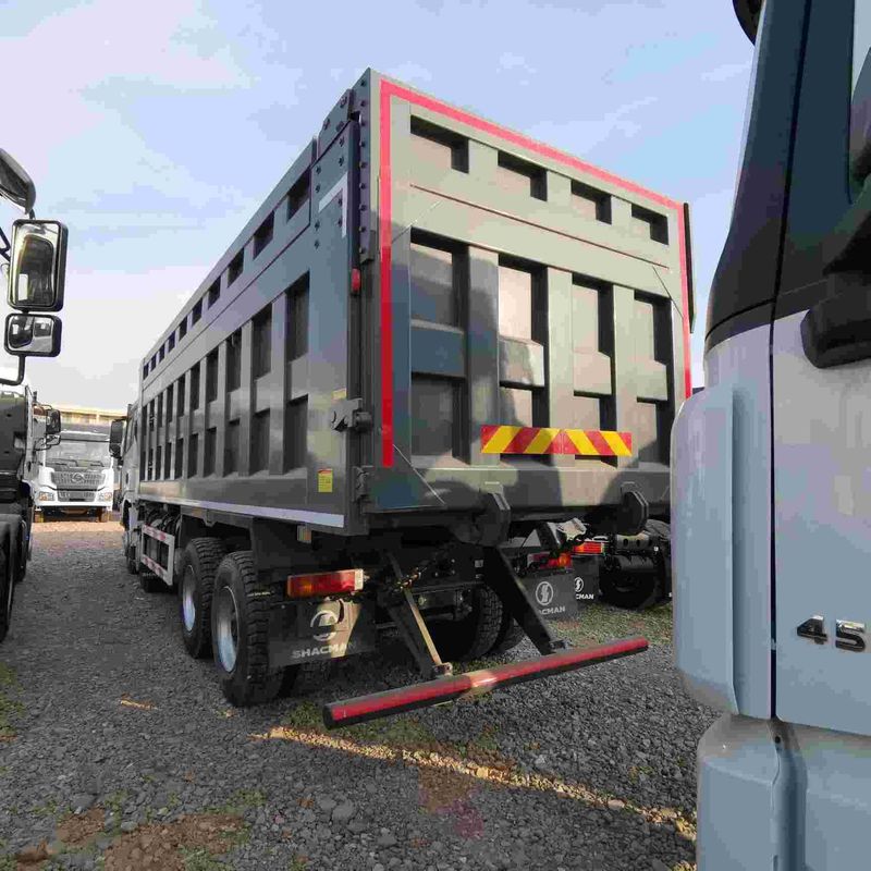 Caminhão pesado de 14 pés de altura equipado com freios aéreos e suspensão de viagem aérea