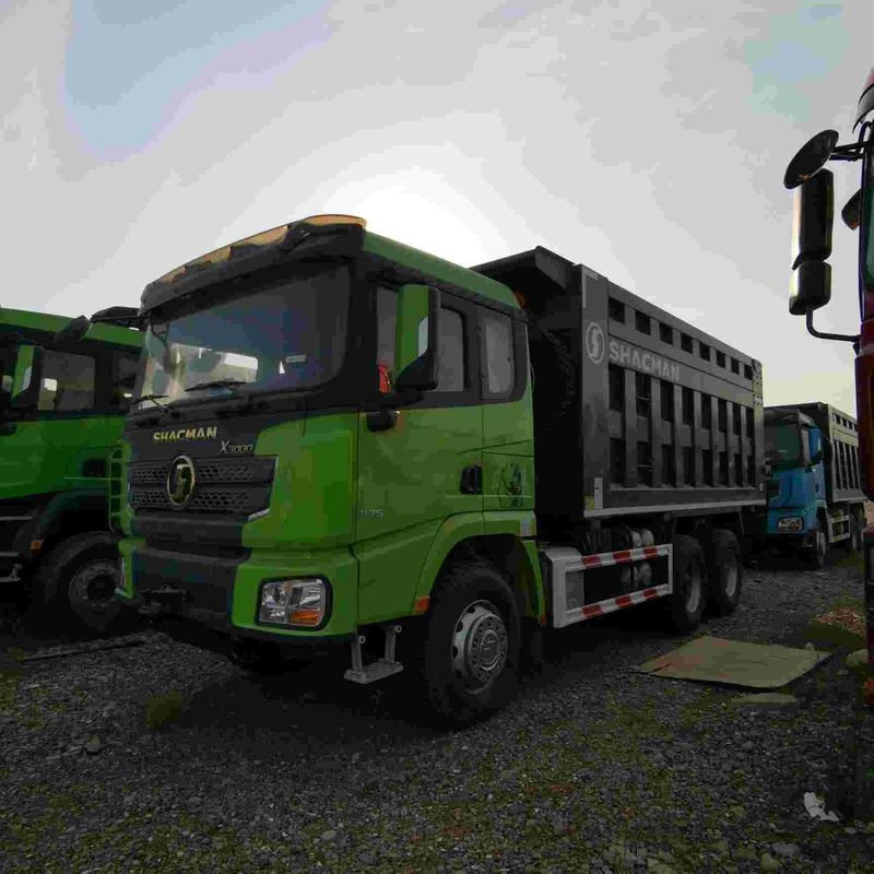 Super Single Pneus Pesado camião de descarga motor diesel Base de rodas 170 polegadas comprimento 25 pés