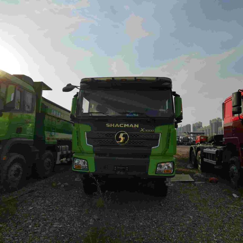 Super Single Pneus Pesado camião de descarga motor diesel Base de rodas 170 polegadas comprimento 25 pés