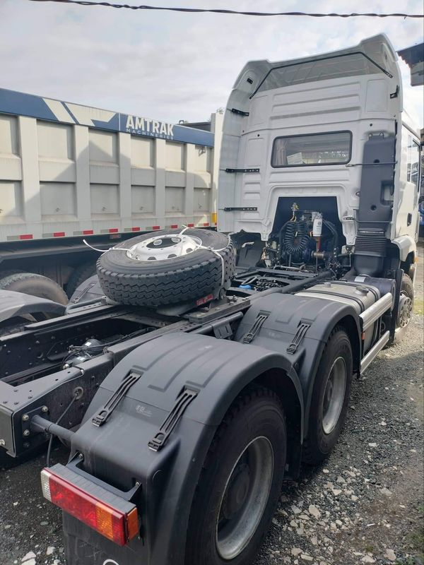 SHACMAN X3000 6X4 Tractor Head 420HP 450HP Tractor Truck Single Double Sleeper Direito para a Tanzânia