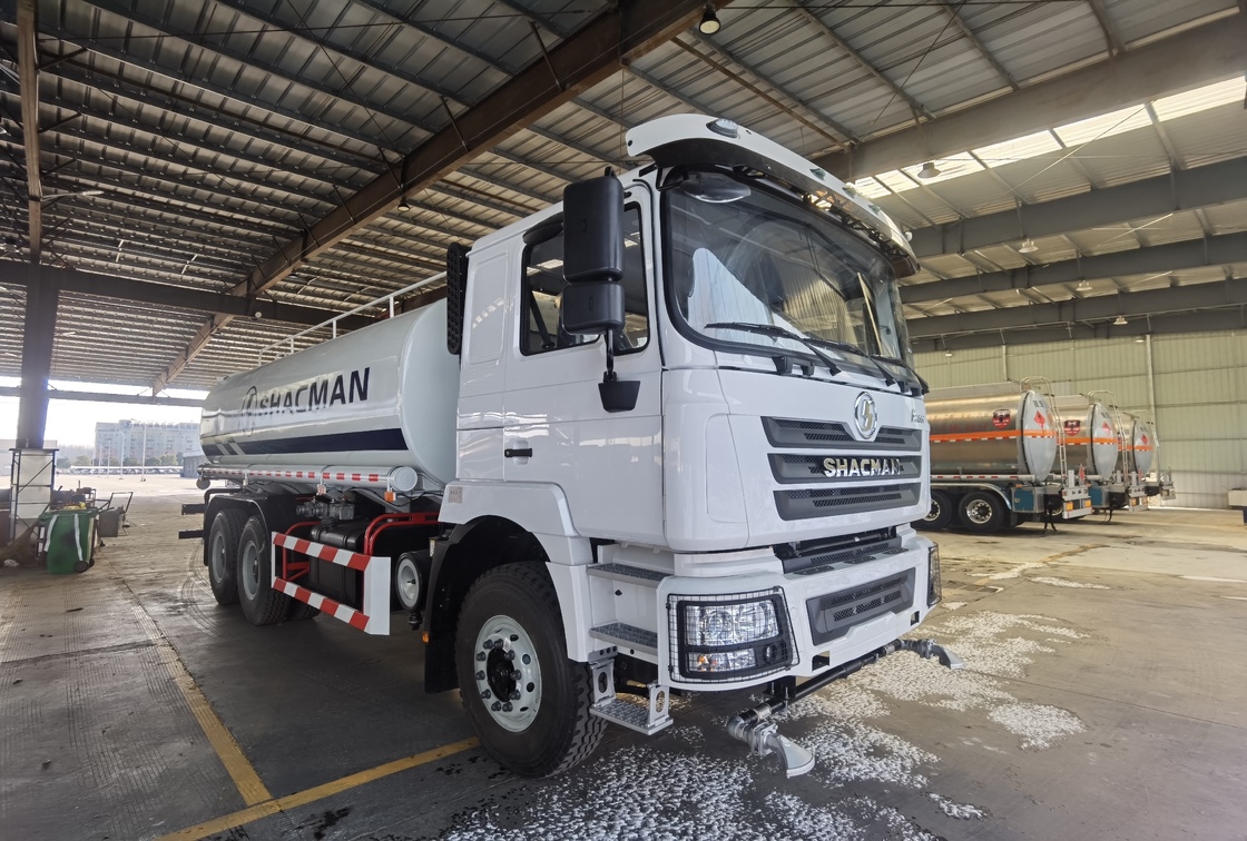 SHACMAN F3000 6x4 Water Tank Truck with 300L Fuel Tank and 7.5T/2*13 Double Stage Axle